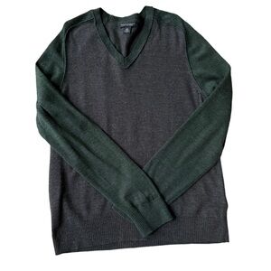 Banana Republic Mens Grey & Green Merino Wool V-Neck Knitted‎ Sweater Size M